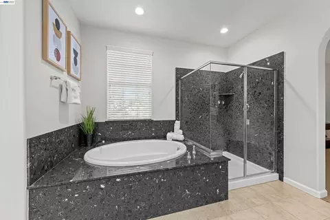 Bath - 4731 Malayan St, San Ramon, CA 94582 photo 3 of 4