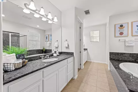 Bath - 4731 Malayan St, San Ramon, CA 94582 photo 2 of 4