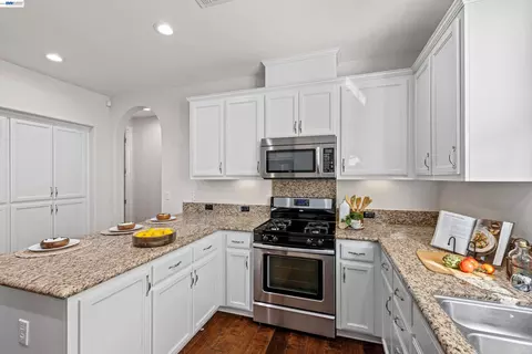 Kitchen - 4731 Malayan St, San Ramon, CA 94582 photo 2 of 2