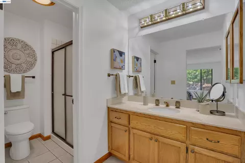 Bath - 22012 Sevilla Rd #95, Hayward, CA 94541 photo 2 of 2