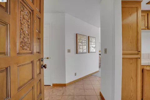 Entry Way - 22012 Sevilla Rd #95, Hayward, CA 94541 photo 2 of 2
