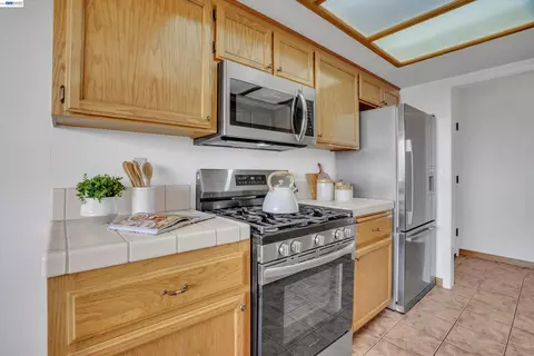 Kitchen - 22012 Sevilla Rd #95, Hayward, CA 94541 photo 3 of 3
