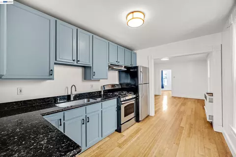 Kitchen - 1221 Campbell, Oakland, CA 94607 photo 4 of 4