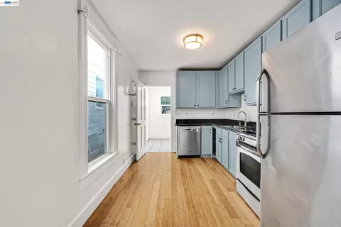 Kitchen - 1221 Campbell, Oakland, CA 94607 photo 3 of 4