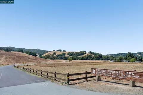 Exterior - 834 Carter Acres Ln, Martinez, CA 94553 photo 3 of 17