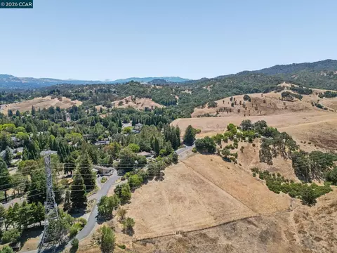 View/Area - 834 Carter Acres Ln, Martinez, CA 94553 photo 6 of 10
