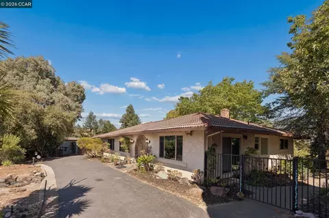 Exterior - 834 Carter Acres Ln, Martinez, CA 94553 photo 2 of 17