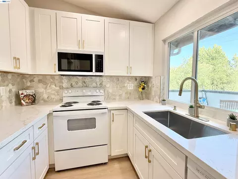 Kitchen - 136 Hackamore Ln, Fremont, CA 94539 photo 1 of 3