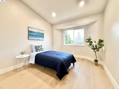 Bedroom - 136 Hackamore Ln, Fremont, CA 94539 photo 2 of 4