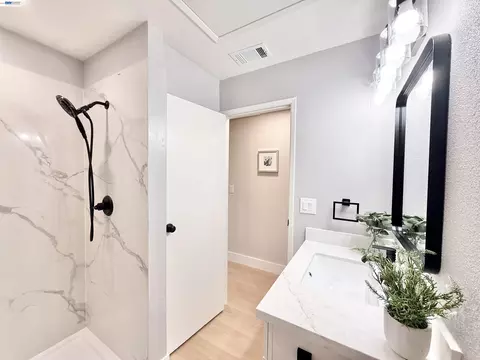 Bath - 136 Hackamore Ln, Fremont, CA 94539 photo 1 of 5