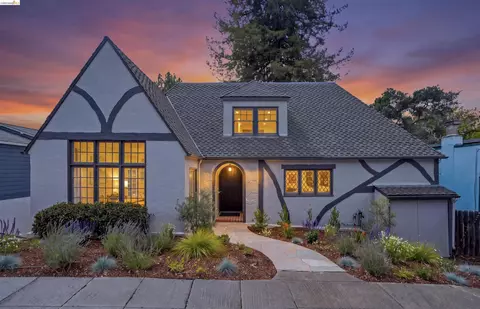 90 Oakmont Ave, Piedmont, CA 94610
