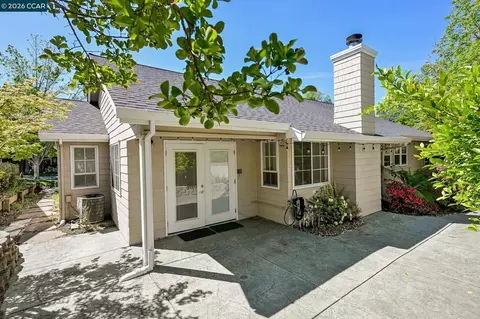 Exterior - 320 Warmcastle Ct, Martinez, CA 94553 photo 4 of 11