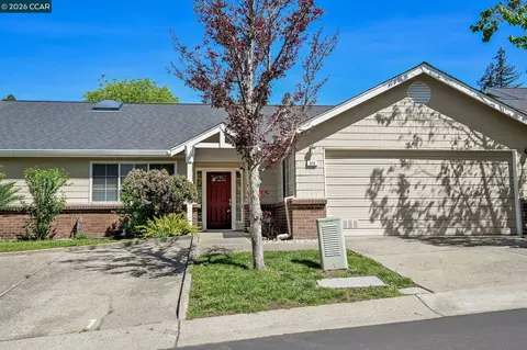Exterior - 320 Warmcastle Ct, Martinez, CA 94553 photo 2 of 11