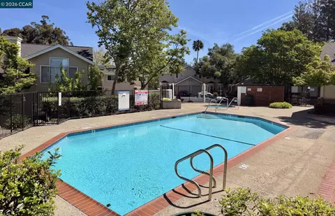 Exterior - 320 Warmcastle Ct, Martinez, CA 94553 photo 11 of 11