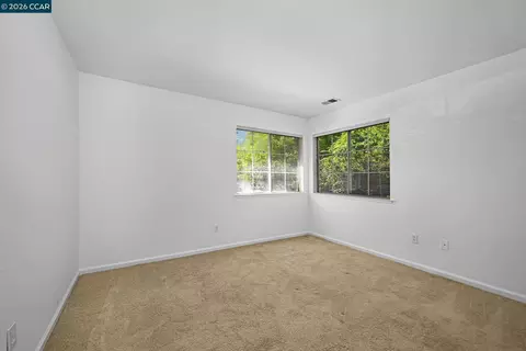 Bedroom - 320 Warmcastle Ct, Martinez, CA 94553 photo 2 of 3
