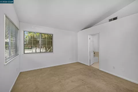 Bedroom - 320 Warmcastle Ct, Martinez, CA 94553 photo 3 of 3