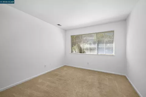 Bedroom - 320 Warmcastle Ct, Martinez, CA 94553 photo 1 of 3