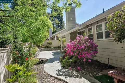 Exterior - 320 Warmcastle Ct, Martinez, CA 94553 photo 8 of 11