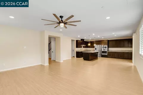 Living - 804 Ibis Rd, Oakley, CA 94561 photo 6 of 11