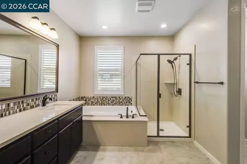 Bath - 804 Ibis Rd, Oakley, CA 94561 photo 5 of 6