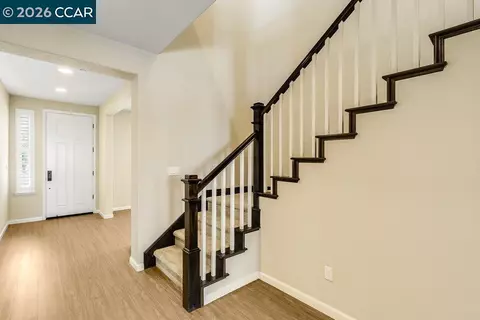 Entry Way - 804 Ibis Rd, Oakley, CA 94561 photo 5 of 11