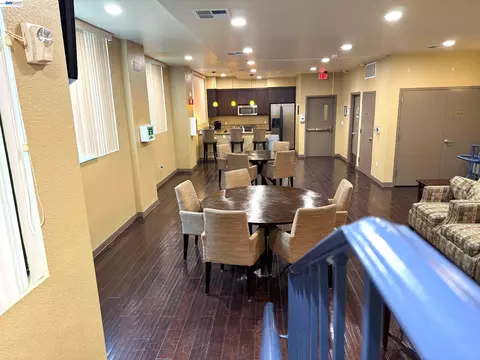 Dining - 5501 De Marcus Blvd #271, Dublin, CA 94568 photo 1 of 2