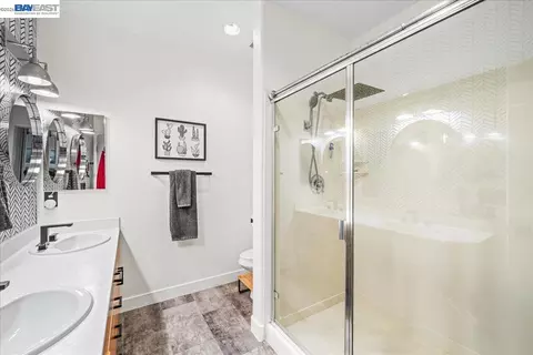 Bath - 5501 De Marcus Blvd #271, Dublin, CA 94568 photo 1 of 3