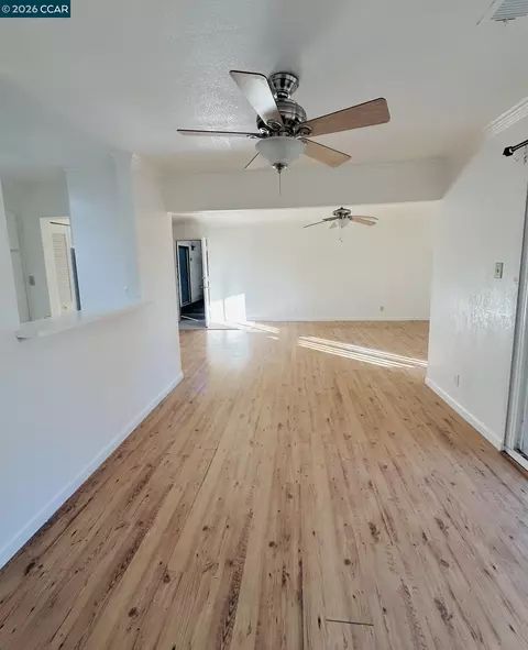 2100 Laguna Cir #E, Concord, CA 94520 photo 8