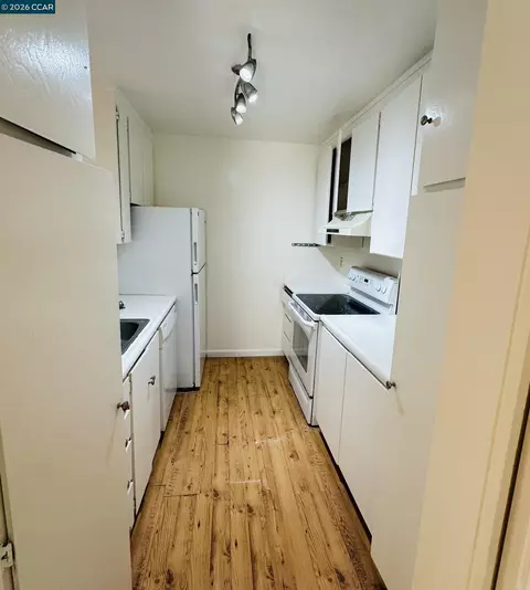2100 Laguna Cir #E, Concord, CA 94520 photo 2