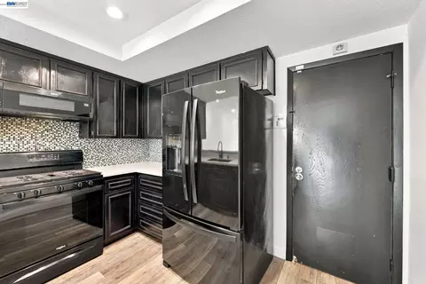 Kitchen - 2423 Blackpool Ln, San Leandro, CA 94577 photo 2 of 3