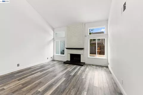 Living - 2423 Blackpool Ln, San Leandro, CA 94577 photo 5 of 7