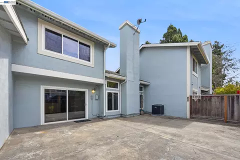 Exterior - 2423 Blackpool Ln, San Leandro, CA 94577 photo 5 of 8