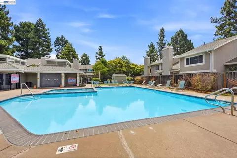 Exterior - 2423 Blackpool Ln, San Leandro, CA 94577 photo 8 of 8