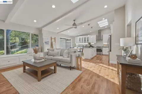 2641 Ptarmigan Dr #1, Walnut Creek, CA 94595