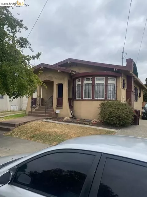 987 Yerba Buena Ave, Oakland, CA 94608