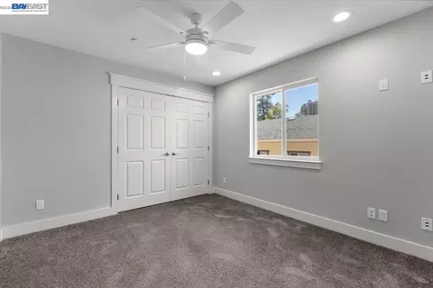 Bedroom - 2584 Reservoir Ln, Redding, CA 96002 photo 7 of 8
