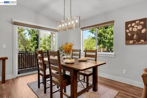 Dining - 2584 Reservoir Ln, Redding, CA 96002 photo 1 of 1