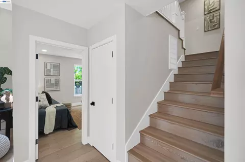 Entry Way - 483 Boynton Ave, Berkeley, CA 94707 photo 1 of 3