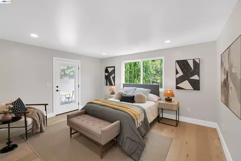 Bedroom - 483 Boynton Ave, Berkeley, CA 94707 photo 4 of 6