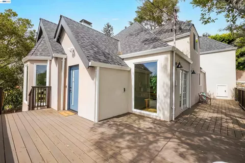 Exterior - 483 Boynton Ave, Berkeley, CA 94707 photo 3 of 7