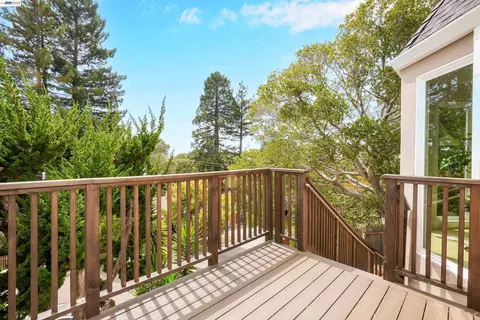 Exterior - 483 Boynton Ave, Berkeley, CA 94707 photo 5 of 7