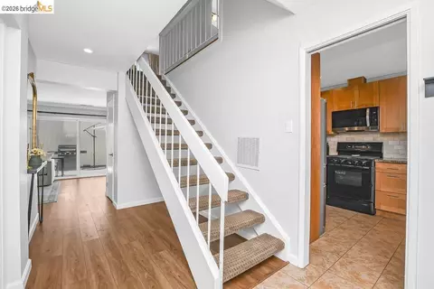 Entry Way - 4874 Wolf Way, Concord, CA 94521 photo 3 of 4
