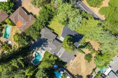 View/Area - 5075 Alhambra Valley Rd, Martinez, CA 94553 photo 4 of 9