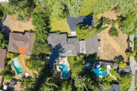 View/Area - 5075 Alhambra Valley Rd, Martinez, CA 94553 photo 3 of 9