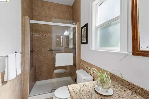 Bath - 5075 Alhambra Valley Rd, Martinez, CA 94553 photo 2 of 6