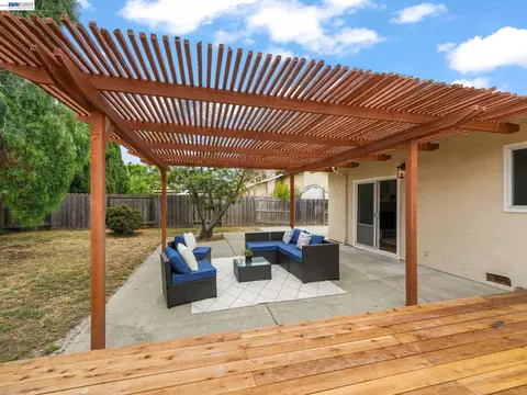 Exterior - 38399 Birch St, Newark, CA 94560 photo 4 of 9