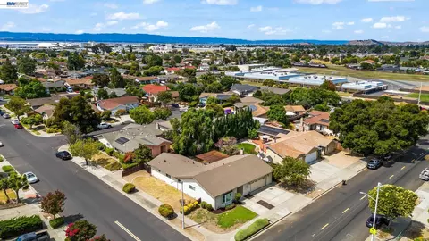 View/Area - 38399 Birch St, Newark, CA 94560 photo 6 of 6