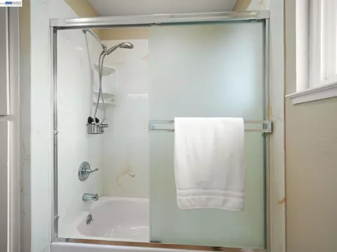 Bath - 38399 Birch St, Newark, CA 94560 photo 4 of 4