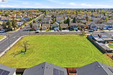445 N Walnut Ave, Manteca, CA 95336 photo 20