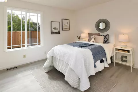 Bedroom - 533 Eagle Nest Dr, Martinez, CA 94553 photo 1 of 5